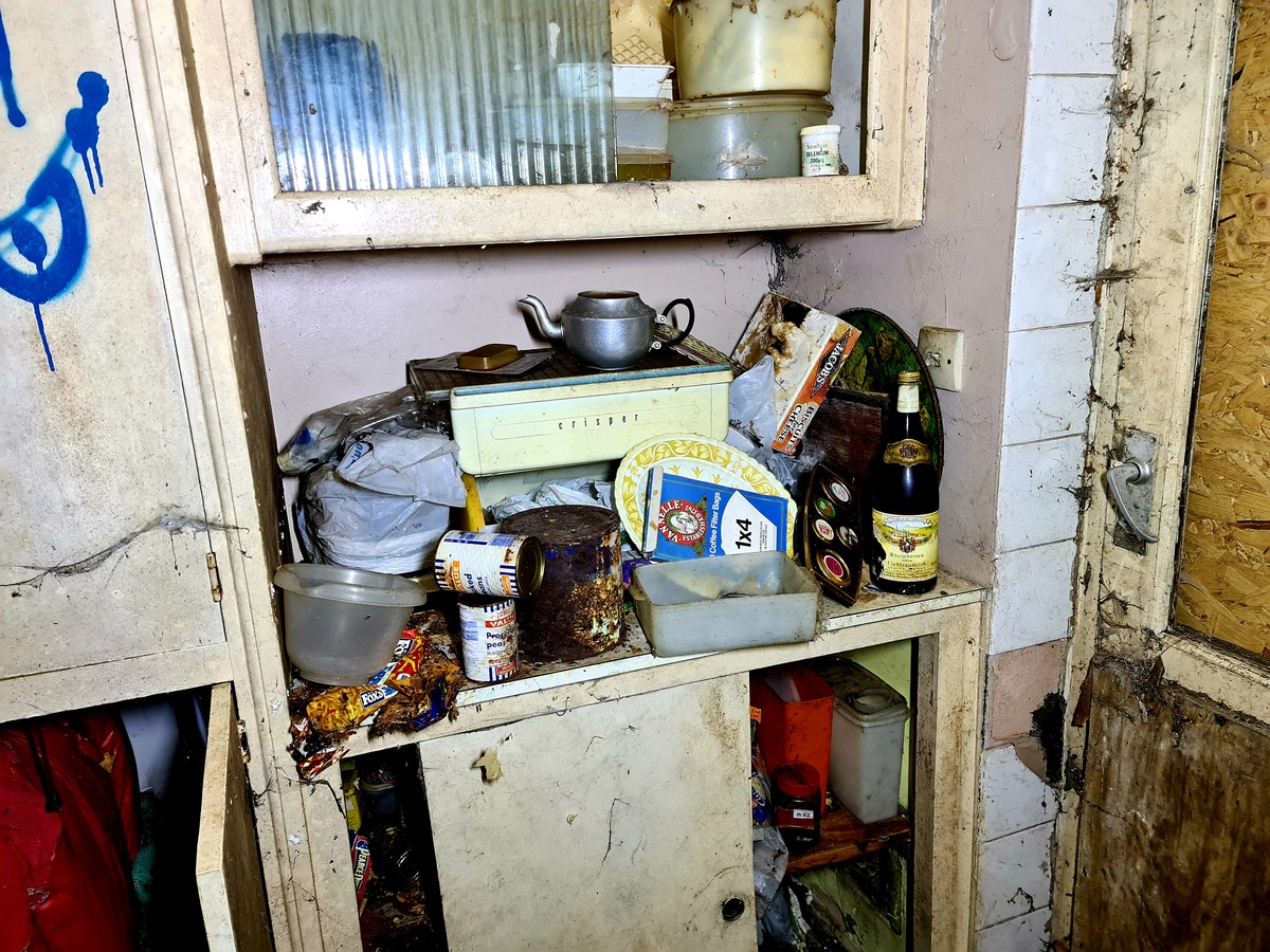 ‘Frozen in time’ Explorer finds 'time capsule' house left untouched