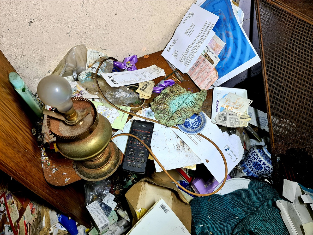 ‘Frozen in time’ Explorer finds 'time capsule' house left untouched
