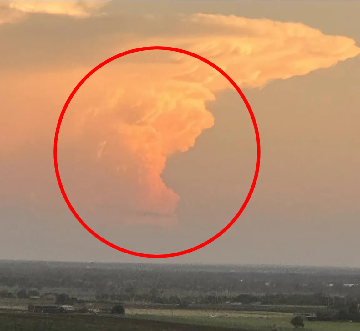cloud spotted in Brisbane, Australia by Hayley Skye, that bears an uncanny resemblance to Donald Trump goes viral on social media.