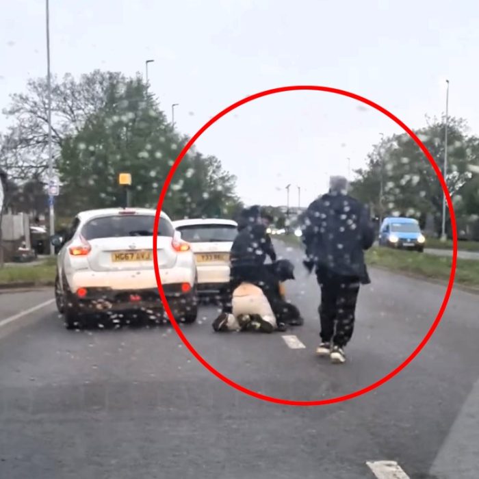 VIDEO: Three men have road rage fight on dual carriageway as shocked motorists watch on