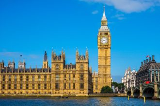 Man arrested in London over the Westminster "honeytrap" scandal, involving unsolicited, flirtatious WhatsApp messages to politicians. Investigation by Met Police ongoing.