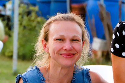 A man was arrested after allegedly strangling his estranged wife and driving to the police station with her body in the boot. The incident occurred in Modena, Italy.