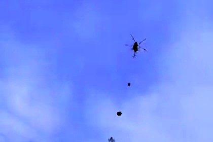 Navy cadet Emmanuel Velázquez tragically dies after parachute failure during training jump. The incident, captured on video, has sparked an ongoing investigation and widespread condolences.