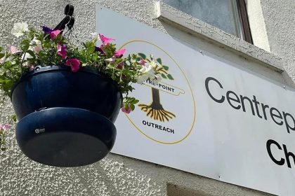 Inmates brighten Boston, Lincolnshire with hanging baskets and flower planters. This project, funded by the Lincolnshire Serious Crime Fund, aims to reduce local crime.