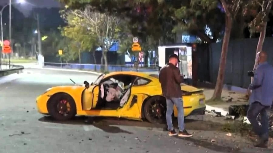 Mirror Crash Shock moment Porsche driver chases and ‘kills’ biker who broke wing ...