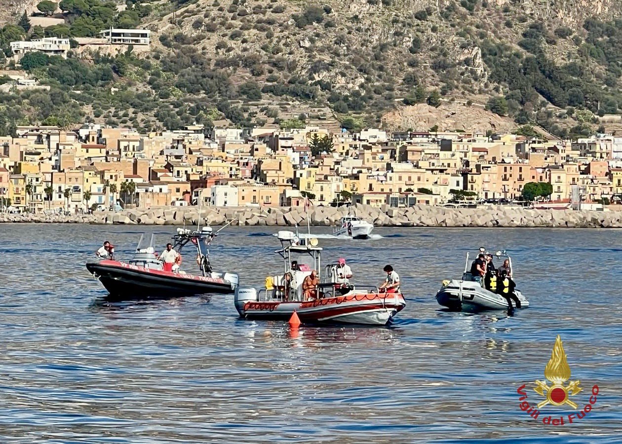 Final body recovered after superyacht sinks off Sicily, raising death toll to 7. Investigation into causes intensifies as tributes pour in for victims.