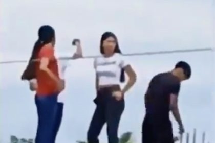 A 15-year-old girl tragically died after falling on a live cable while taking rooftop selfies in Guatemala. Débora Rebeca Xi Artola’s sudden death shocks community and prompts investigation.