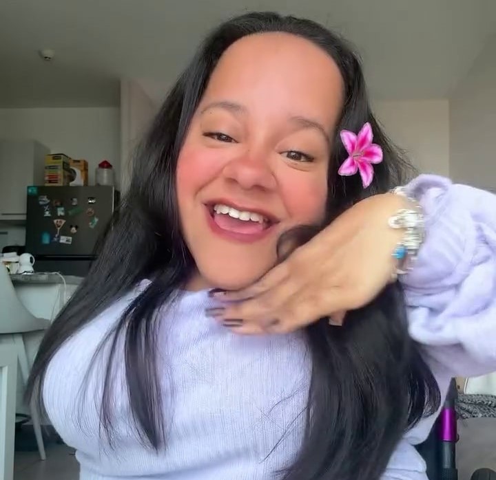 Panamanian influencer Anita Correa, 28, dies following a tragic fall. Known for inspiring others despite brittle bone disease, her legacy of resilience lives on.