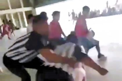 A basketball referee attacked a volleyball coach in a shocking brawl at Colibrí Sports Complex over a court dispute, with both women facing charges. Investigation ongoing.