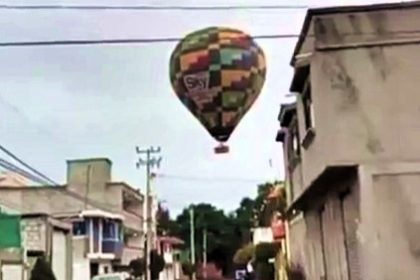 Three hot air balloons forced to crash land near Mexico City due to strong winds, with minor injuries reported. Local residents call for stricter flight path regulations.
