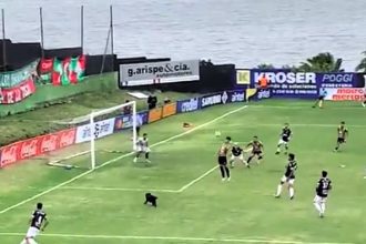 A dog interrupted a top-flight football match in Uruguay, joining the defense to thwart a dangerous attack, sparking hilarity and debate as the game continued uninterrupted.