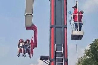 Thrillseekers seek compensation after Zeus ride at Tlaxcala Fair breaks down twice in ten days, stranding riders and raising safety concerns among visitors.