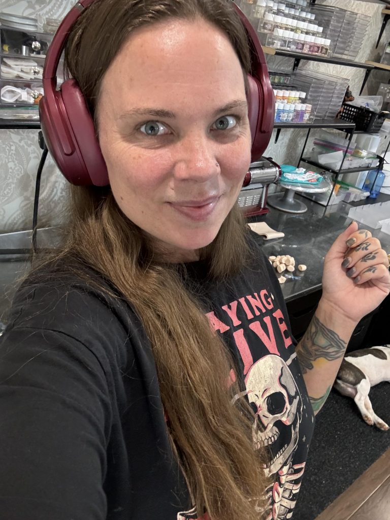 Jewelry artist Amanda Booth baffles followers with “Jizzy Jewellery” – unique necklaces crafted from clients’ semen, sparking viral reactions and new custom requests.