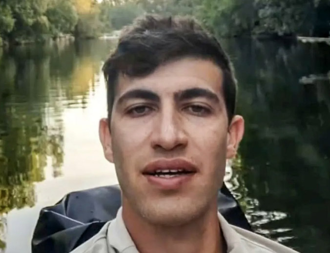 Climber rescued after four days missing in Spain's Picos de Europa, surviving by sleeping between rocks. Found with injuries, rescue described as "finding a grain of sand in the desert."