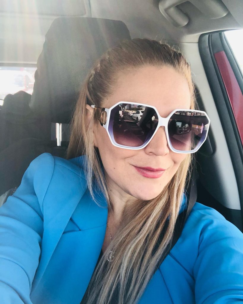 Former TV host Verónica Cantú dies at 46 under mysterious circumstances, leaving fans in shock. Tributes pour in for the beloved presenter and mother of two.