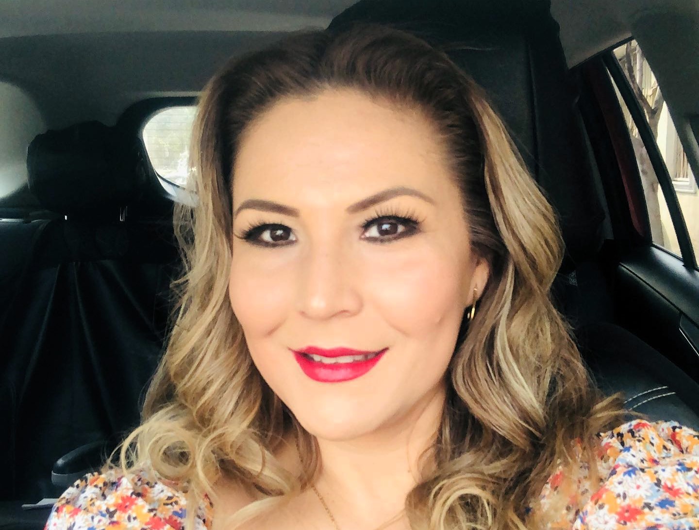 Former TV host Verónica Cantú dies at 46 under mysterious circumstances, leaving fans in shock. Tributes pour in for the beloved presenter and mother of two.