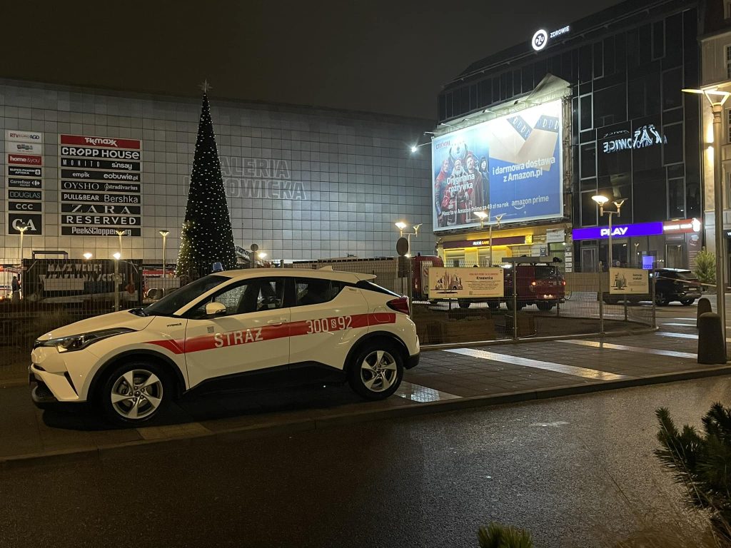 A man was rescued after getting stuck atop a giant Christmas tree in Katowice, Poland, triggering a major emergency response with police, fire trucks, and an ambulance.