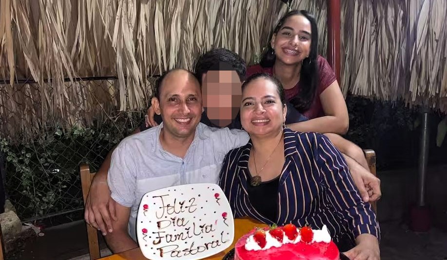 Family of three tragically killed by hitmen during lunch in Colombia, leaving son in critical condition. Community mourns loss of "pillars of the community."