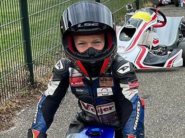 A seven-year-old Dutch minibike champion, Sid Veijer, tragically passed away after a training accident. Known for his determination and talent, he fought valiantly for two weeks following the crash in Limburg, Netherlands.
