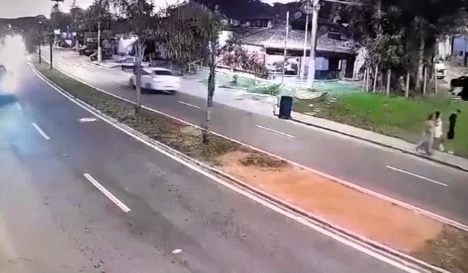 Tragedy in Brazil as an 18-year-old school leaver, Maria Eduarda Souza Augusto, is killed in a hit-and-run after a speeding car mounts the pavement. Police hunt for the driver.