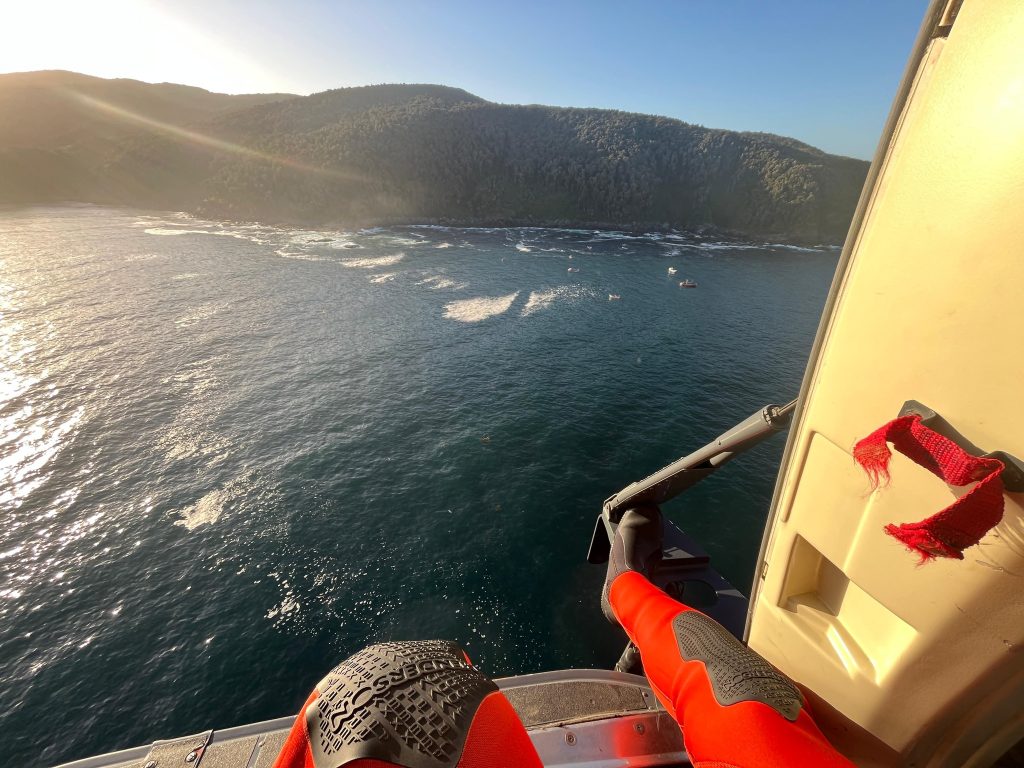 Seven lives were tragically lost when an overcrowded tourist boat with 34 passengers sank in Chile. Overcapacity, safety violations, and poor weather are under investigation.