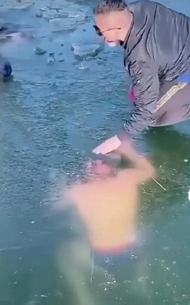 Winter swimming enthusiast Lu Man dies after getting trapped under ice during a challenge in Hunan, China. Experts warn of the dangers of ice swimming.