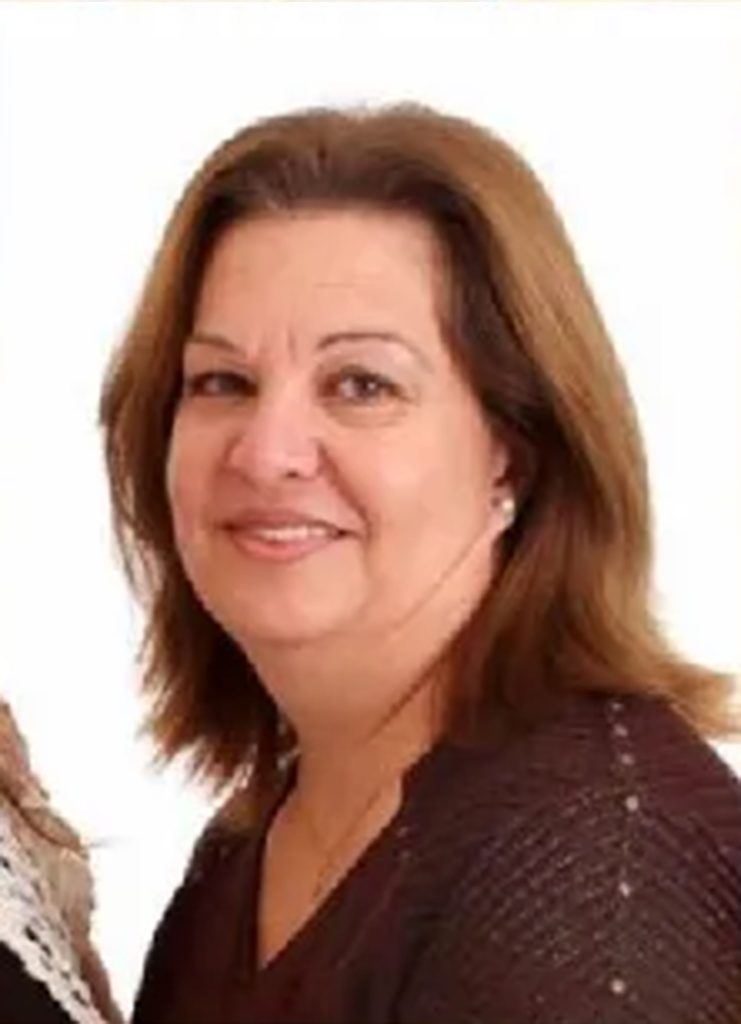 A Brazilian woman, accused of lacing a Christmas cake with arsenic, causing three deaths, denies involvement as evidence mounts, including arsenic searches on her phone.