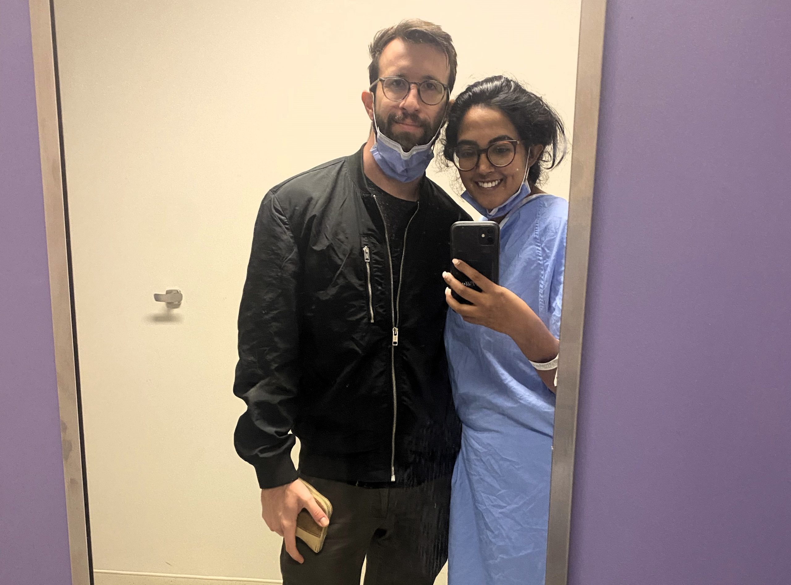 Woman wakes up with amnesia, forgetting her family & reliving '50 First Dates.' Her journey to recovery & love unfolds in Amazon's docu-series '50,000 First Dates.'