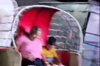 An elderly woman and her grandson suffered minor injuries after a Waltzer ride car detached at Monterrey Fair, prompting an investigation into the ride’s structural failure.