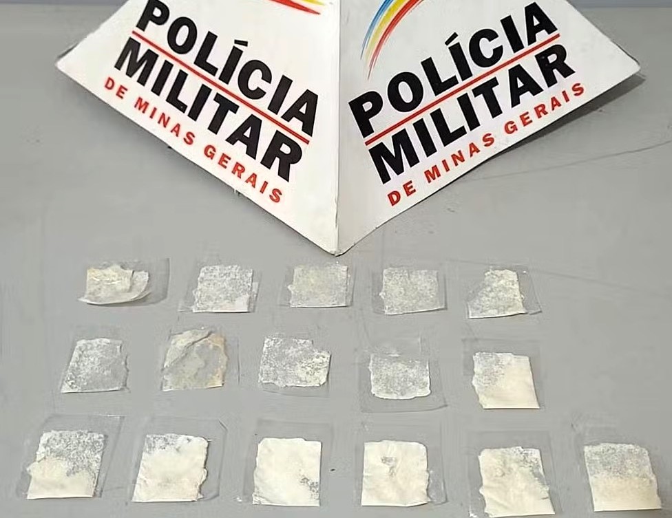 Four-year-old girl hands out cocaine to classmates, thinking it was sherbet. Incident in Rio de Janeiro sparks investigation after 16 packets were found. One arrest made.