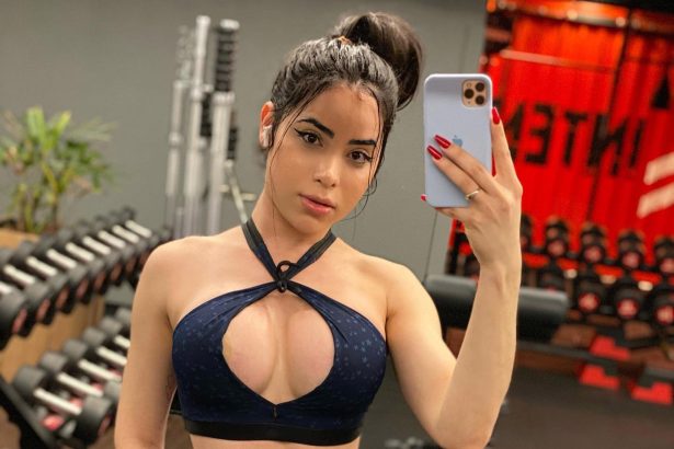 Fitness influencer Renata Pereira takes first dates to the gym - if they can't keep up, they're out. See why fitness is a dealbreaker in her love life.