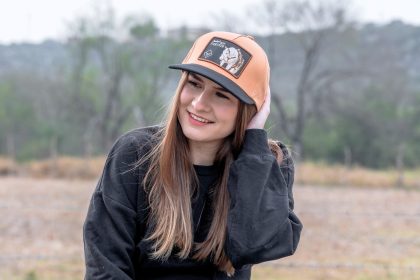 Rodeo queen influencer Ana Valeria Mireles, 20, has tragically died in a car accident in Monterrey, Mexico. Fans mourn the rising star known for her passion for rodeo.