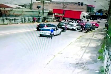 A trucker in Manaus, Brazil, caused chaos after turning into the wrong lane, toppling bikers and crashing into cars, though all involved escaped with minor injuries.