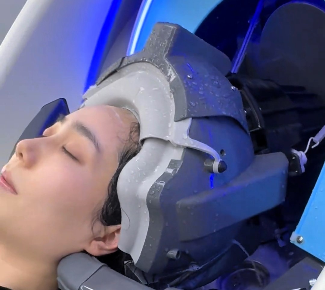 AI hair washing machines are revolutionizing salons with 13-minute scalp-analyzing washes, but mixed reviews highlight concerns over comfort and wash quality.