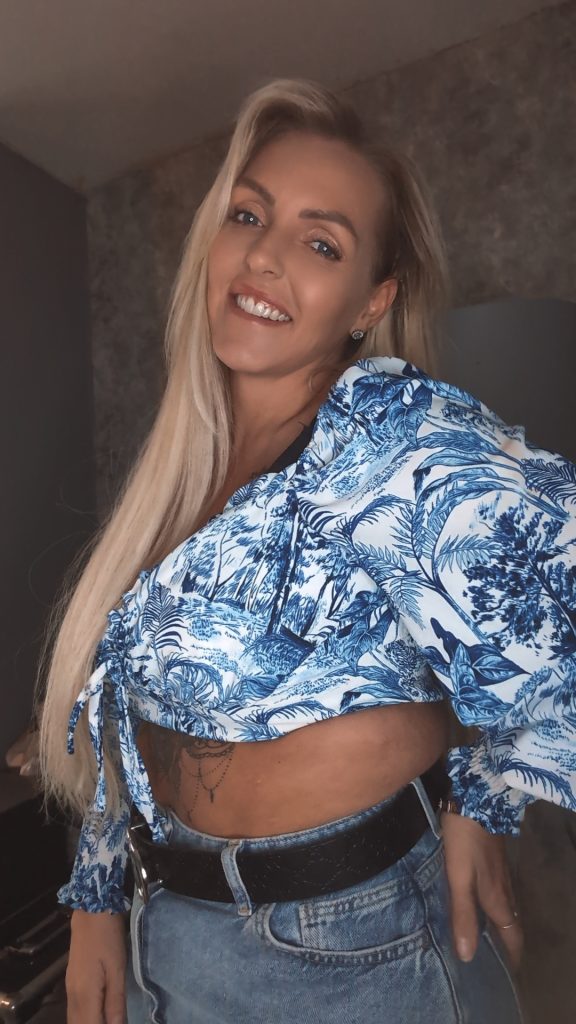 After losing nine stone, a mum flew to Turkey for a £5,000 mummy makeover despite warnings and now feels happier, healthier and excited to wear bikinis on holiday.