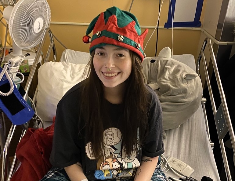 20-year-old Chantal Pelletier relies on a heart pump machine after a shock diagnosis of dilated cardiomyopathy, awaiting a life-saving transplant in Canada.