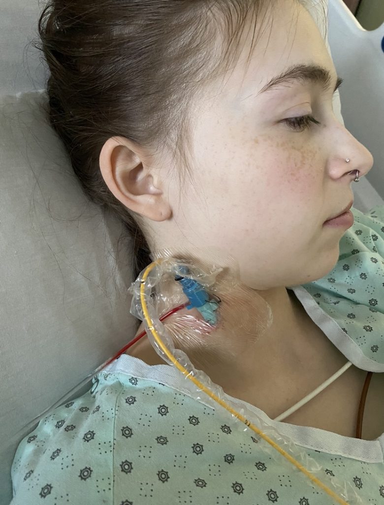 20-year-old Chantal Pelletier relies on a heart pump machine after a shock diagnosis of dilated cardiomyopathy, awaiting a life-saving transplant in Canada.