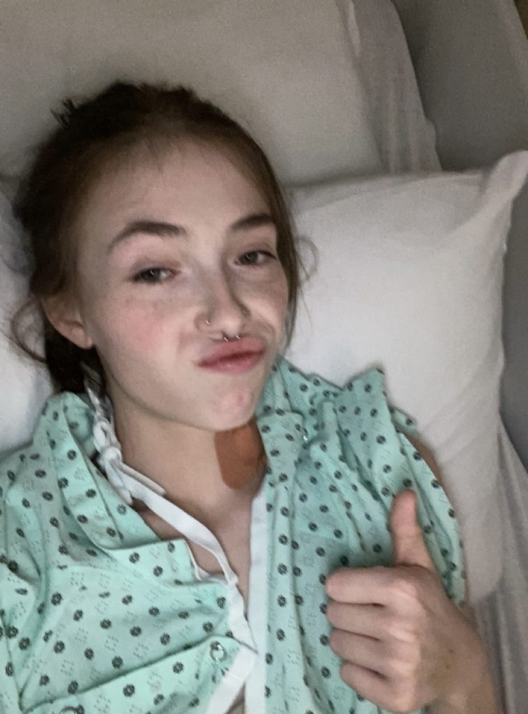 20-year-old Chantal Pelletier relies on a heart pump machine after a shock diagnosis of dilated cardiomyopathy, awaiting a life-saving transplant in Canada.