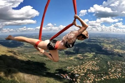 Influencer Vitor Vieira Belarmino turned himself in 10 months after a fatal hit-and-run that killed newlywed Fábio Kikuda in Rio. He now faces murder and assistance failure charges.