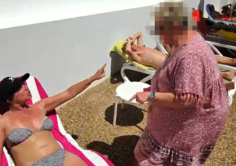 A furious 'Karen' sparked the 2025 sunbed wars in Lanzarote by yelling at tourists over a spot she claimed was hers all week - chaos caught on camera.