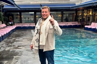 Apprentice star Thomas Skinner defends England against Andrew Tate's Dubai praise - calling the UK a sleeping lion with pubs, pride, and heart. Bosh spirit unleashed.