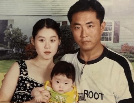 Beauty influencer Tong Yao suffers severe burns in gas blast after dad lights cigarette - parents hospitalized as she shaves head and seeks help with £51K bills.