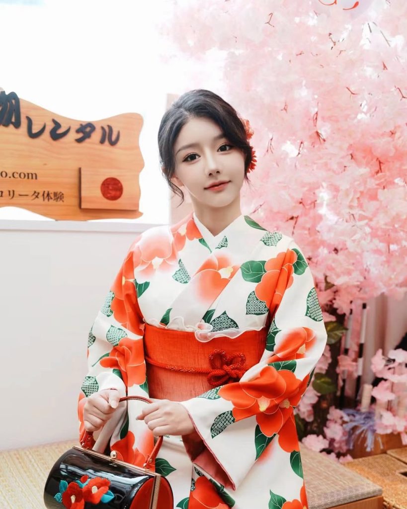 Beauty queen Li Sixuan was jailed for 240 days after faking a Columbia University degree to gain admission to a Hong Kong university, despite claiming top grades in linguistics.