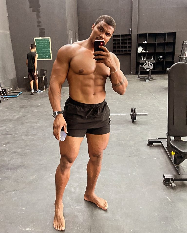 Bodybuilder, 30, tragically dies after performance at competition ...