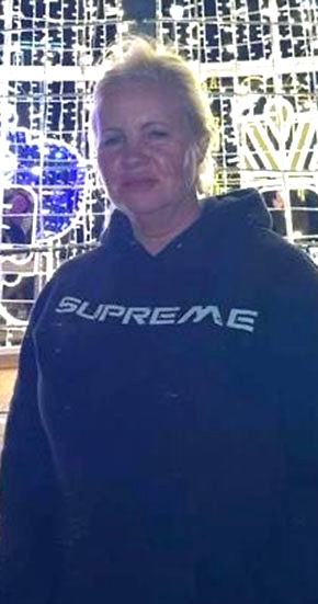 Amanda Strowbridge lost over three stone using weight loss jabs and says slimming groups like WeightWatchers are outdated, calling jabs easier and more effective long term.