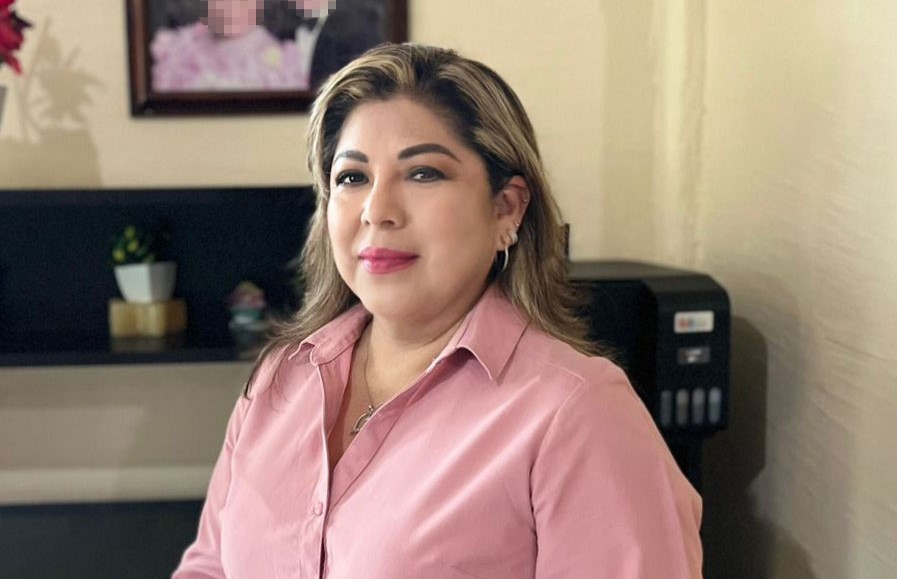 Mayoral candidate Yesenia Lara Gutiérrez was shot dead during a rally in Texistepec, Mexico - ambushed by gunmen just minutes after livestreaming her campaign event.