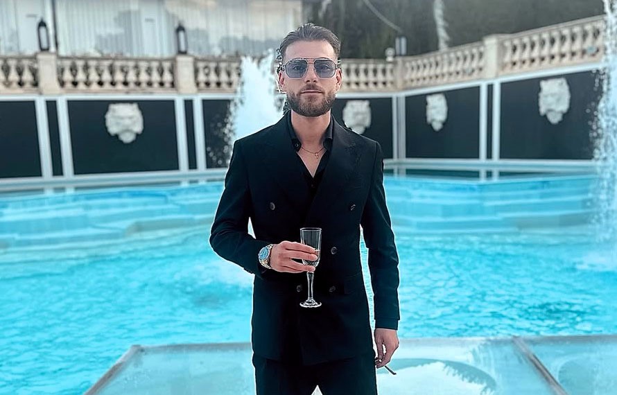 Police are treating the death of missing Italian hairdresser Francesco Diviesti as a mafia-style execution after his burned, bullet-ridden body was found near Barletta.