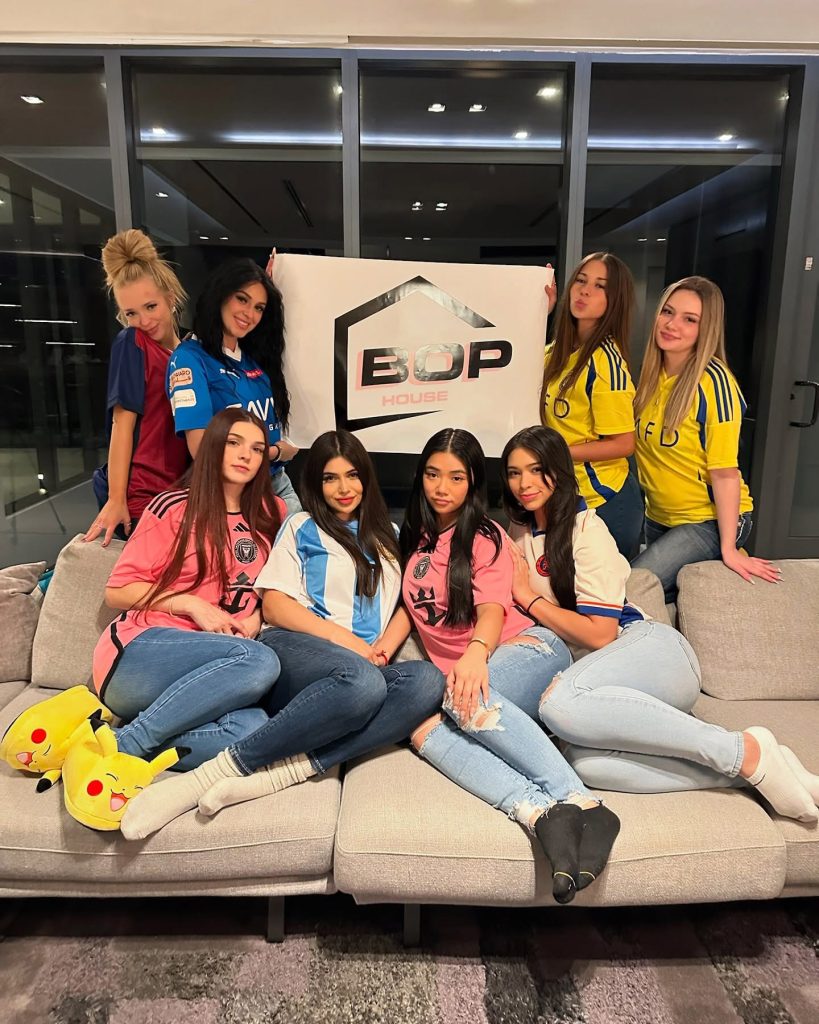 OnlyFans star Camilla Araujo sparked backlash after attending a Met Gala afterparty, with critics slamming the invite while she defended creators’ success and ambition.