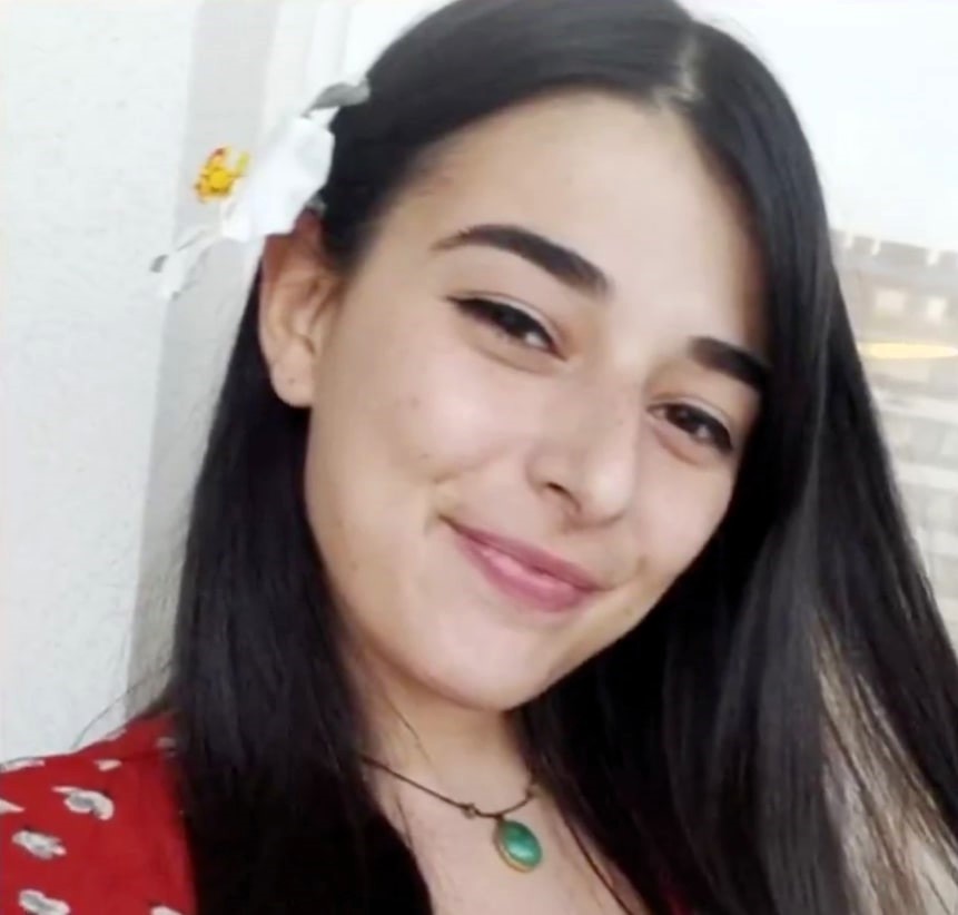 Flight attendant Aurora Maniscalco dies after falling from Vienna balcony - police investigate foul play as autopsy and digital evidence sought in mysterious case.