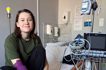After a seizure left her hand clenched for 16 days, 19-year-old Neve Collins was left with wrinkled, sore skin - a rare result of autoimmune encephalitis and dystonia.